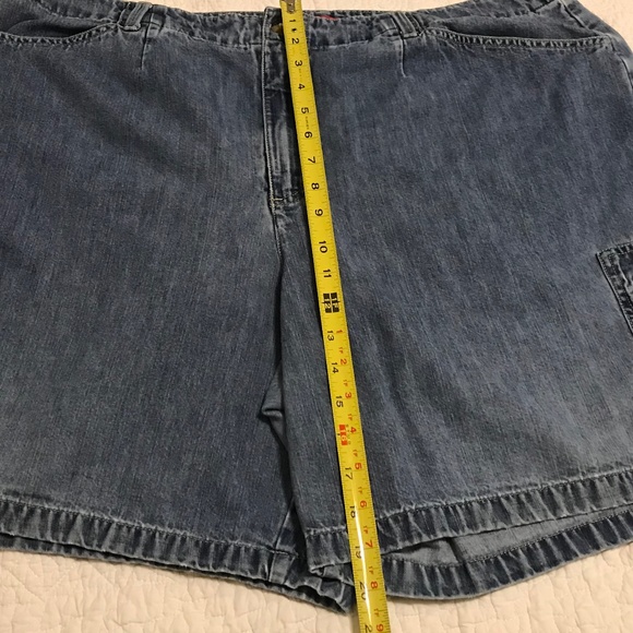Gloria Vanderbilt blue jeans shorts (20W) - Picture 9 of 13
